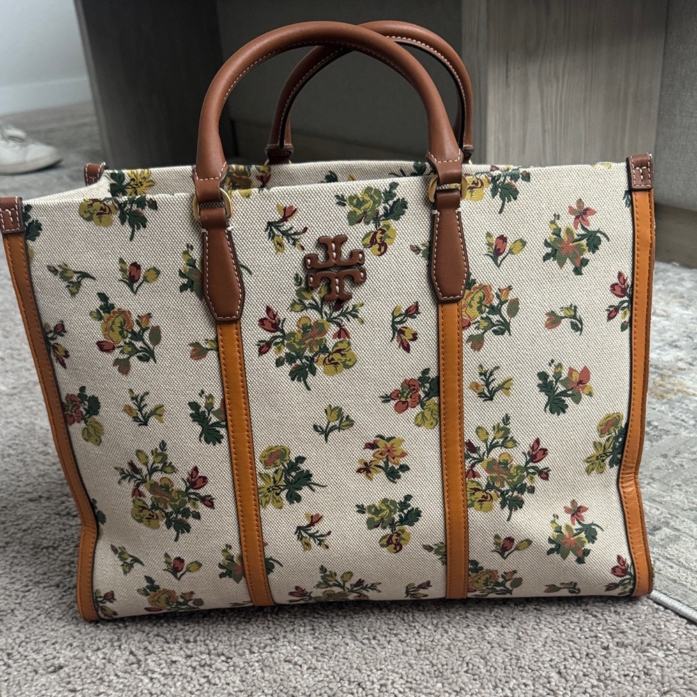 Tory Burch Blake Canvas Jumbo Tote Daisy Cream Tan Shoulder Strap and Reg Strap